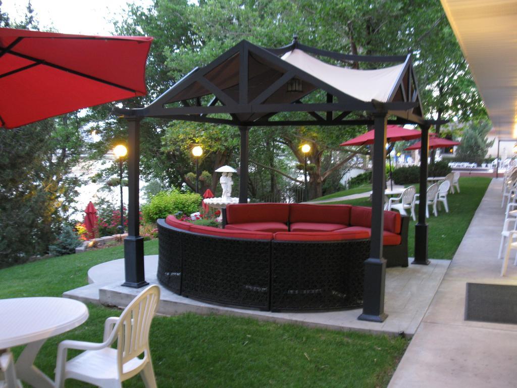 גרין ריבר River Terrace Inn מראה חיצוני תמונה